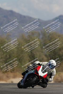 media/Oct-13-2025-Moto Forza (Mon) [[a66d839500]]/2-A Group/Session 4 Turn 7/